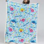 Baby Shark Familie, doo doo doo Decke – Fleecedecke
