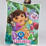 Dora die Erkunderin 04 Decke – Fleecedecke
