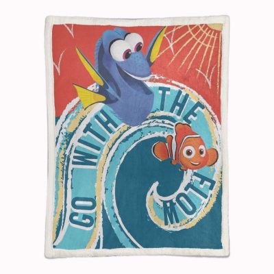 Alternative view of Findet Dorie - Go With The Flow Decke - Fleecedecke