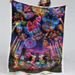 Mickey Mouse und Minnie Mouse unter Feuerwerk Happy Time Decke – Fleecedecke