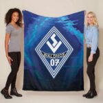 SV Waldhof Mannheim 07 schwarz blauer Hintergrund SVW 04 Fleecedecke – Decke