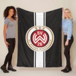 SV Wehen Wiesbaden schwarzer Hintergrund 03 Fleecedecke – Decke