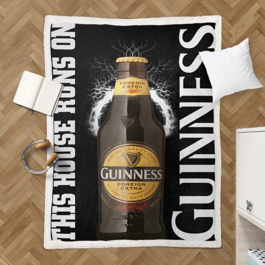 Dieses Haus wird mit Guinness betrieben Decke - Fleecedecke – Bild 3