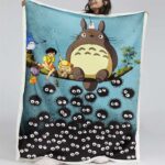 Totoro in Mein Nachbar Totoro und seine Freunde 18 Decke – Fleecedecke